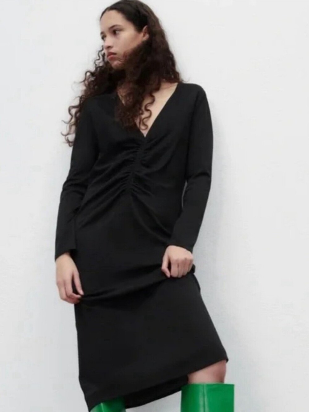 Zara Gathered Ruched V-neck Midi Black Dress Size Large